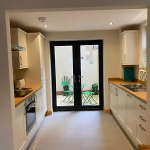 https://flat-3.yorkshirehotels.net