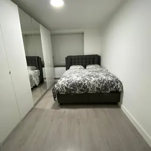 https://appartement-2-chambre-boucstal.brusselshotelsbook.com